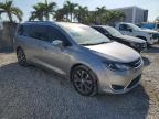 2017 Chrysler Pacifica Limited na sprzedaż w Opa Locka, FL - Side