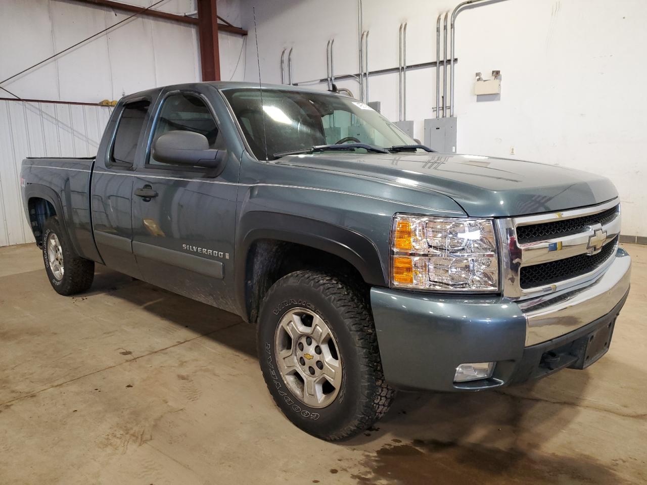 2008 Chevrolet Silverado - Image 4