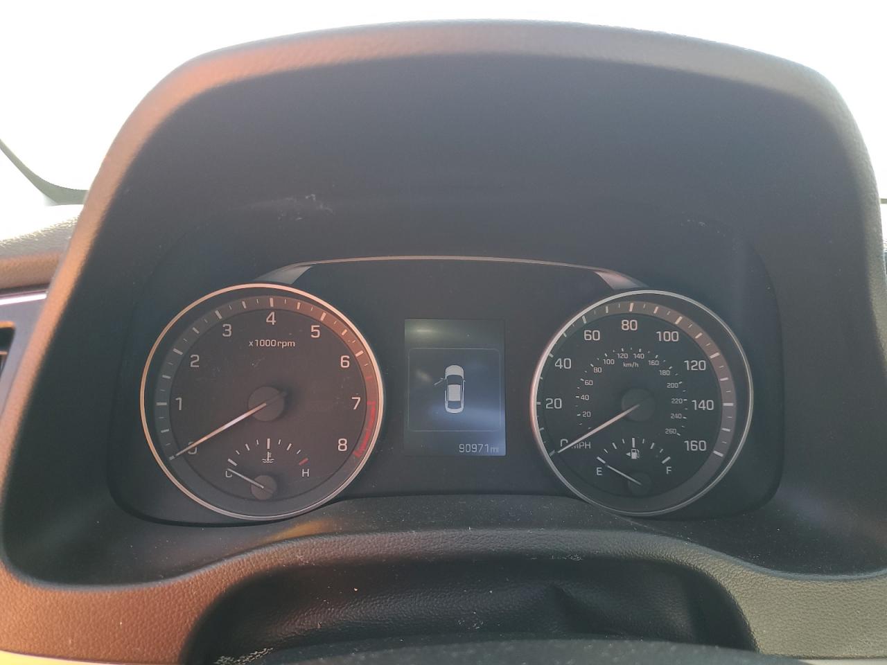 2018 Hyundai Elantra - Image 9