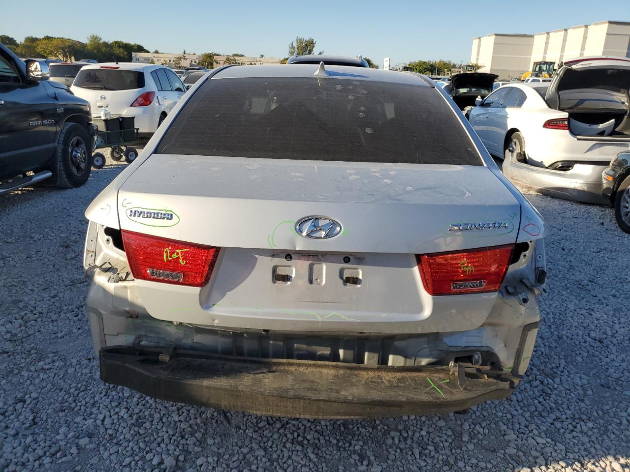 2010 Hyundai Sonata - Image 6