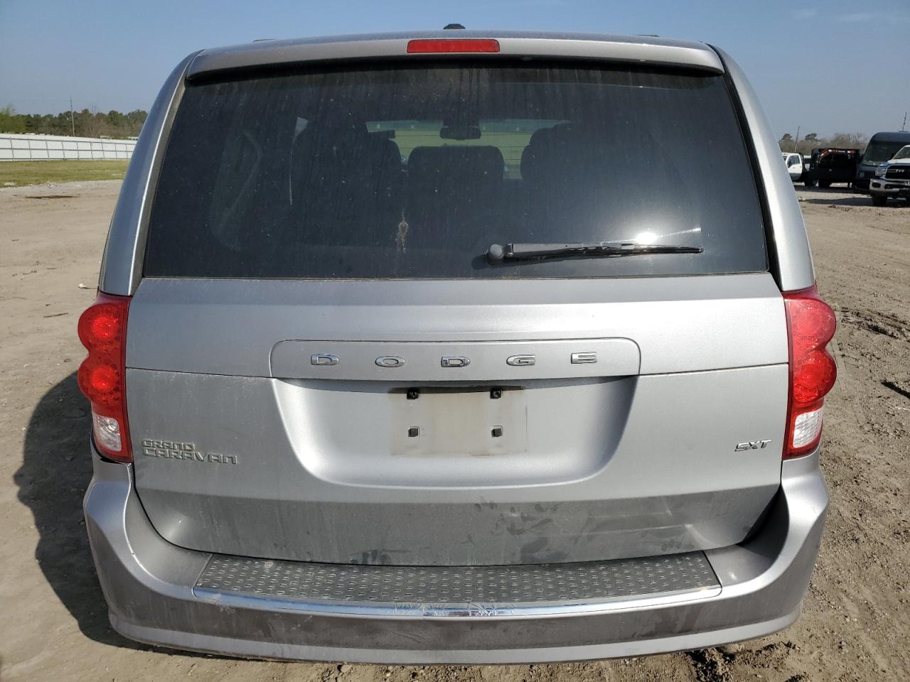 2014 Dodge Caravan - Image 6