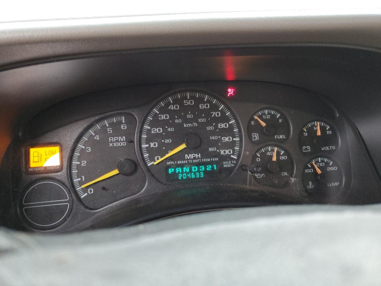 2000 GMC Sierra - Image 9