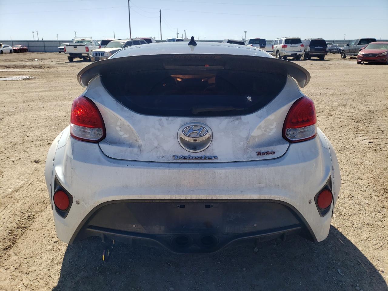 2017 Hyundai Veloster - Image 6