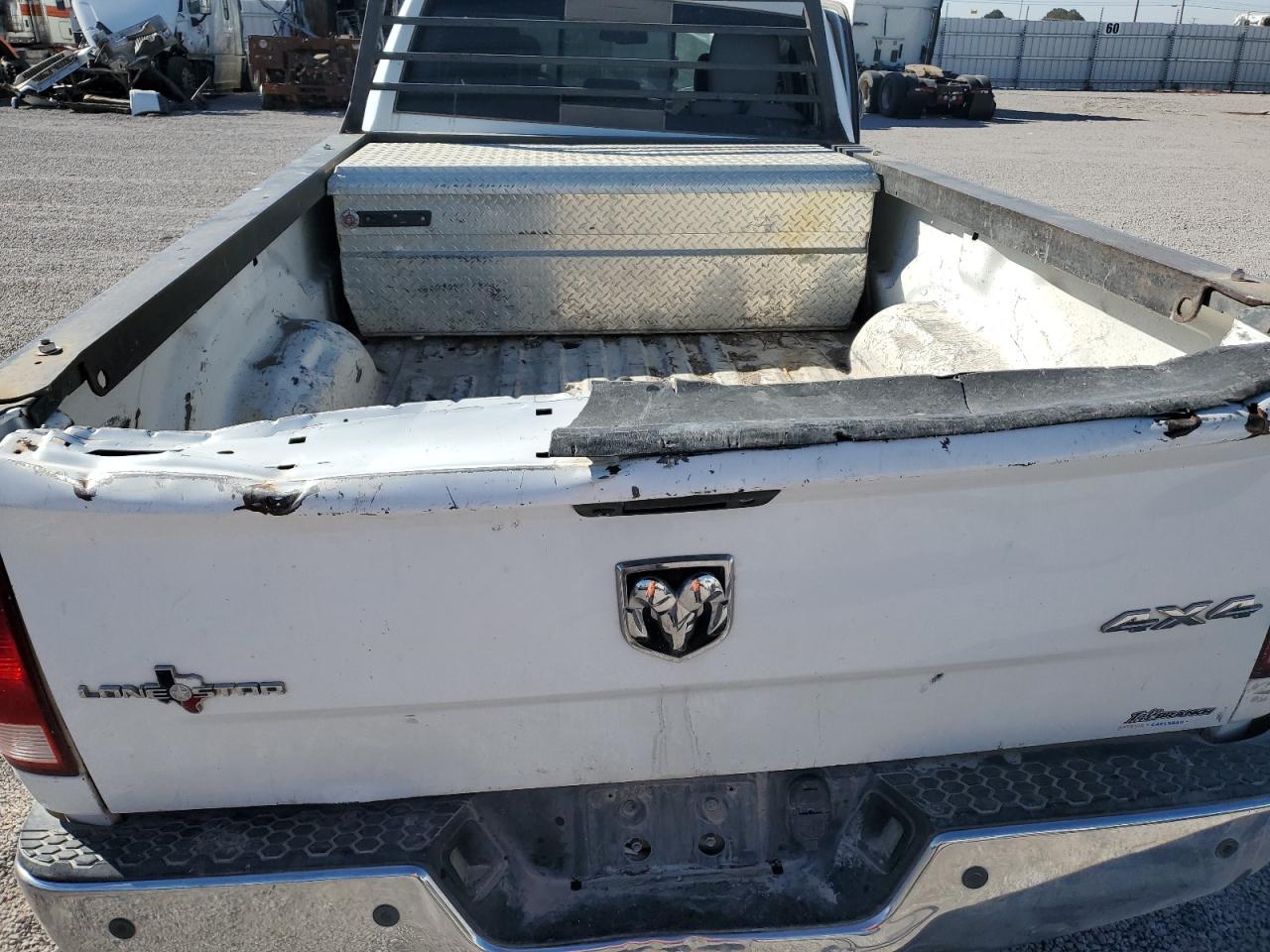 2015 RAM 3500 - Image 10