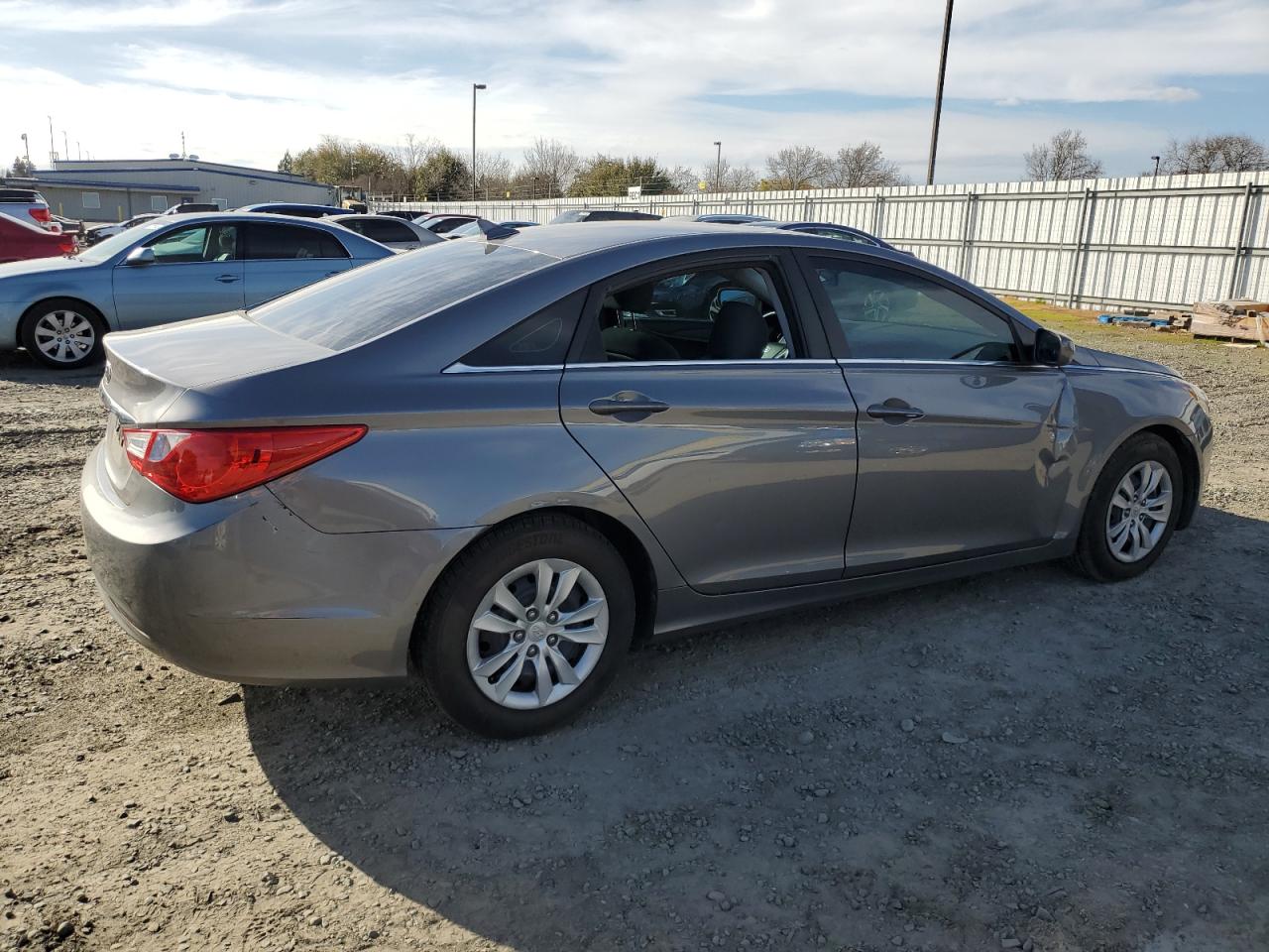 2011 Hyundai Sonata - Image 3