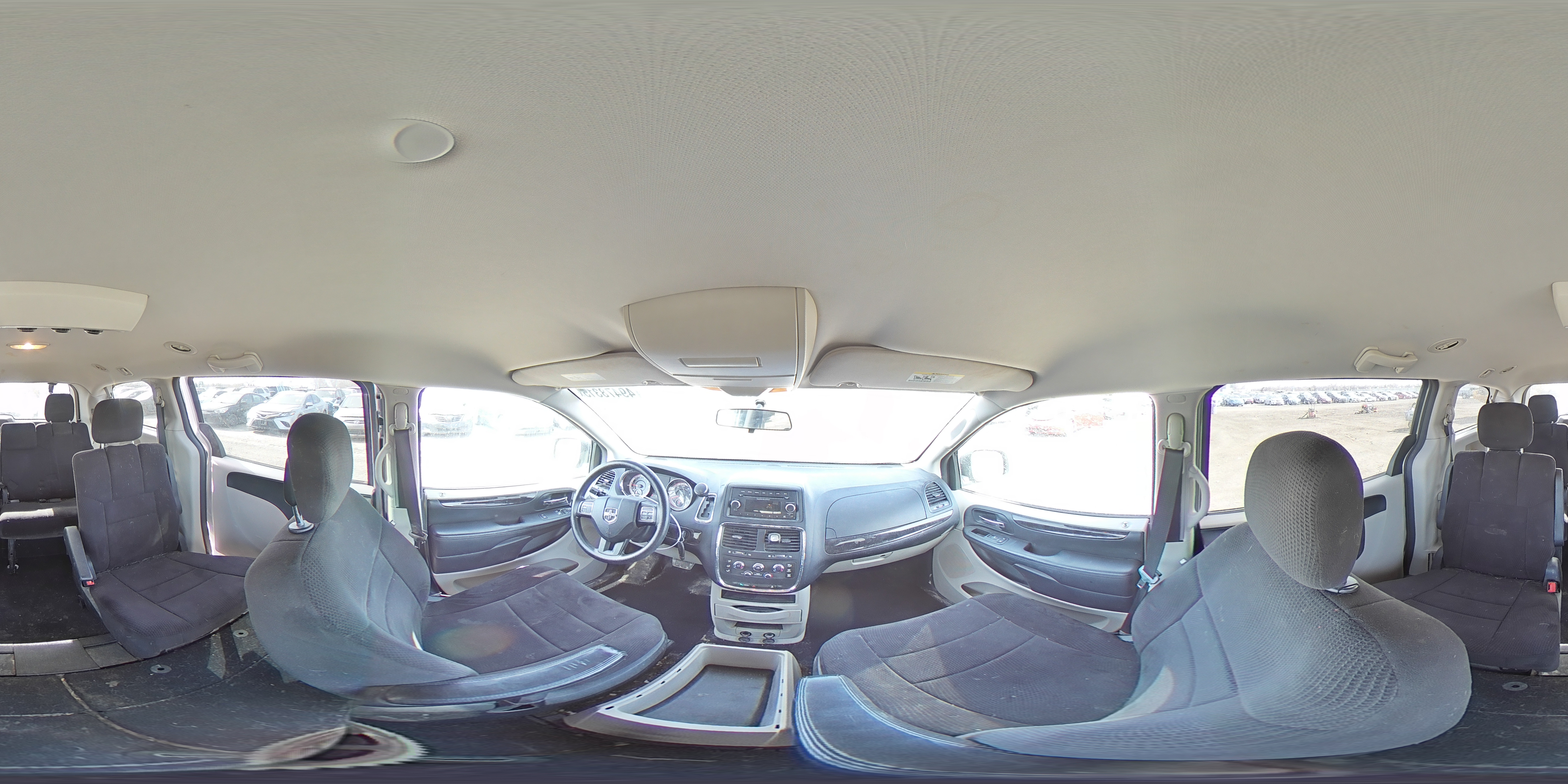 2013 Dodge Caravan - Image 14