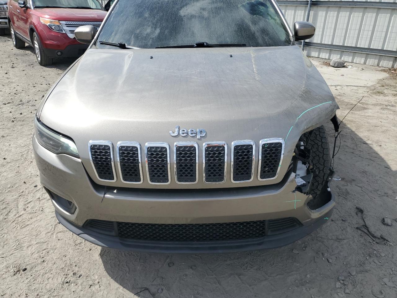 2019 Jeep Grand Cherokee - Image 12