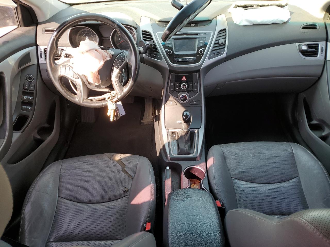 2014 Hyundai Elantra - Image 8