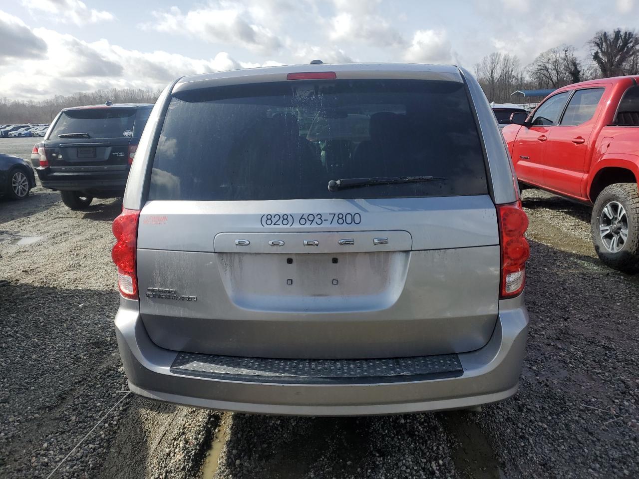2014 Dodge Caravan - Image 6