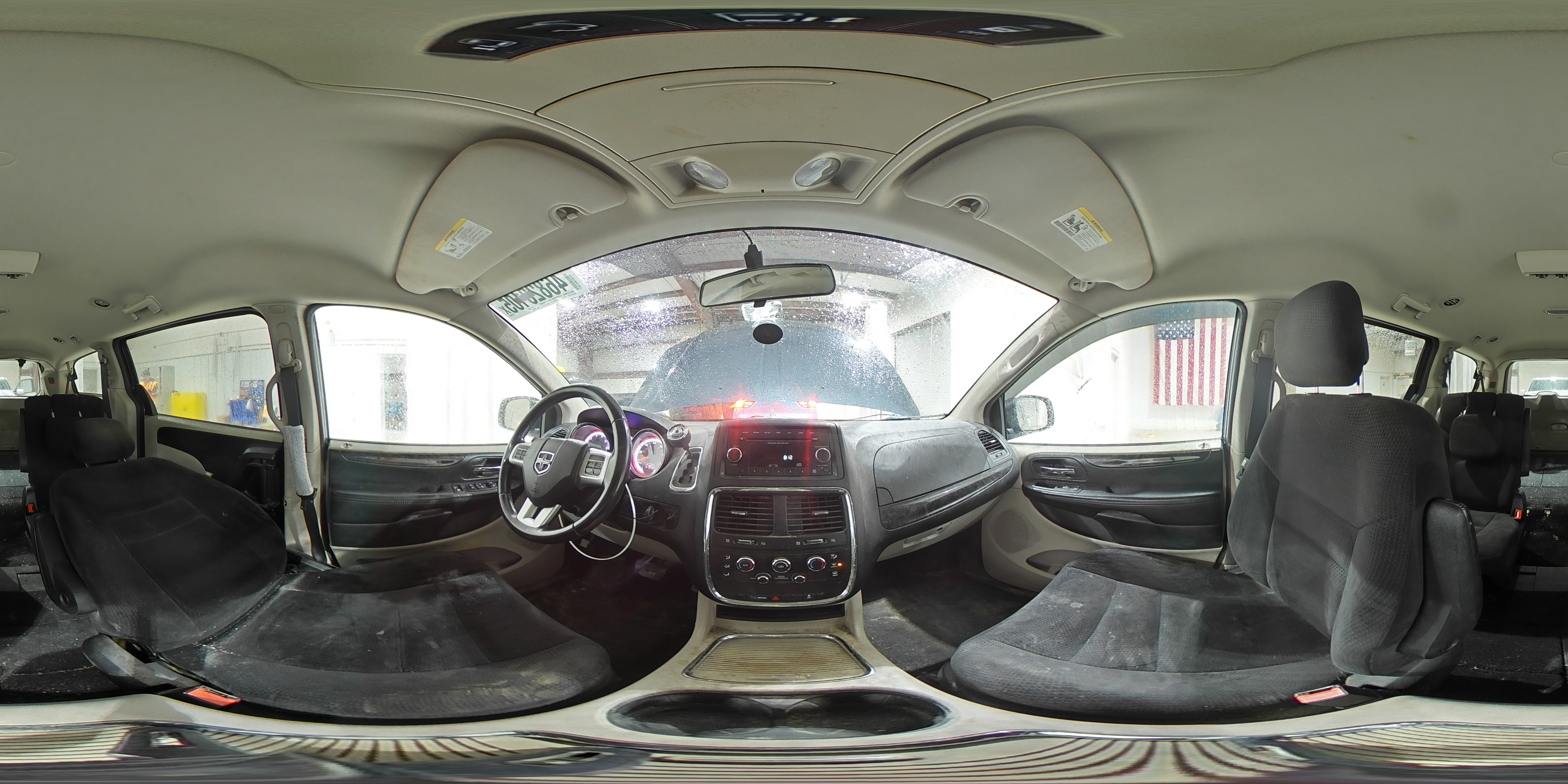 2014 Dodge Caravan - Image 13