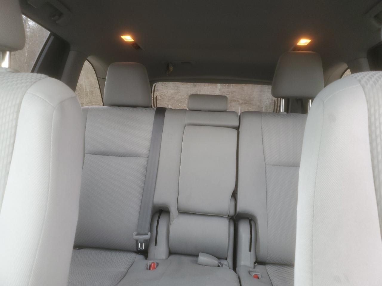 2019 Toyota Highlander - Image 10