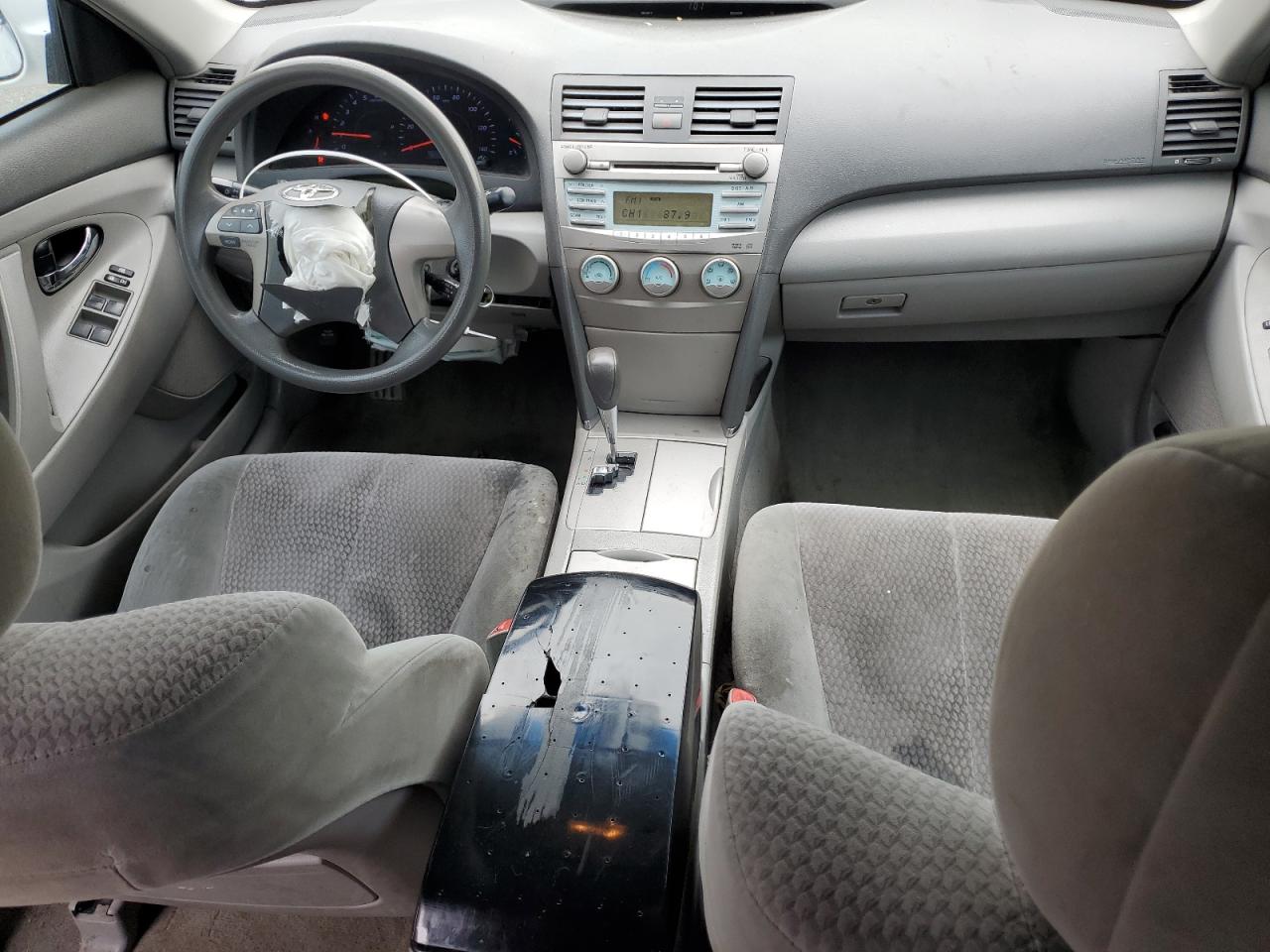 2011 Toyota Camry - Image 8