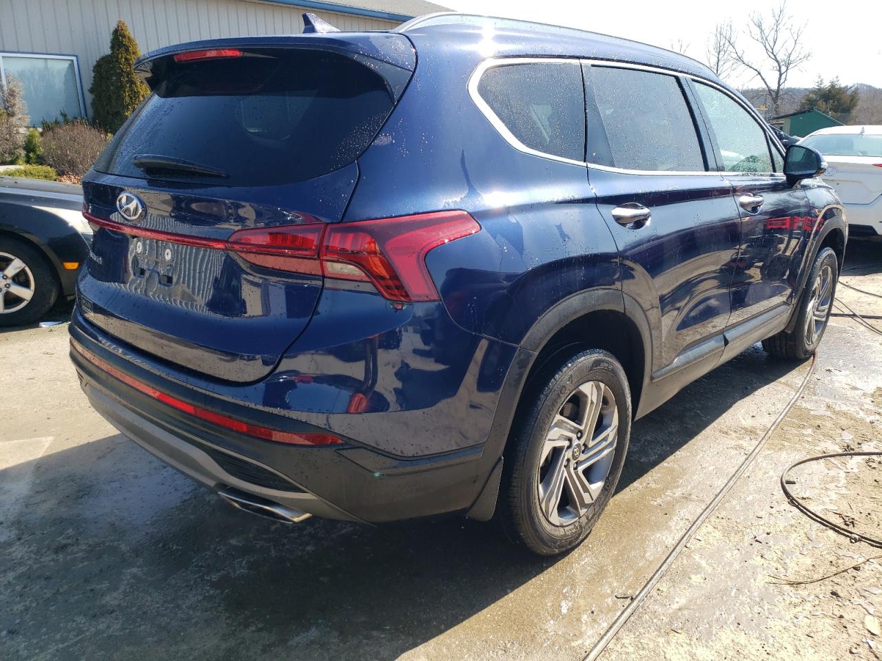 2023 Hyundai Santa Fe - Image 3