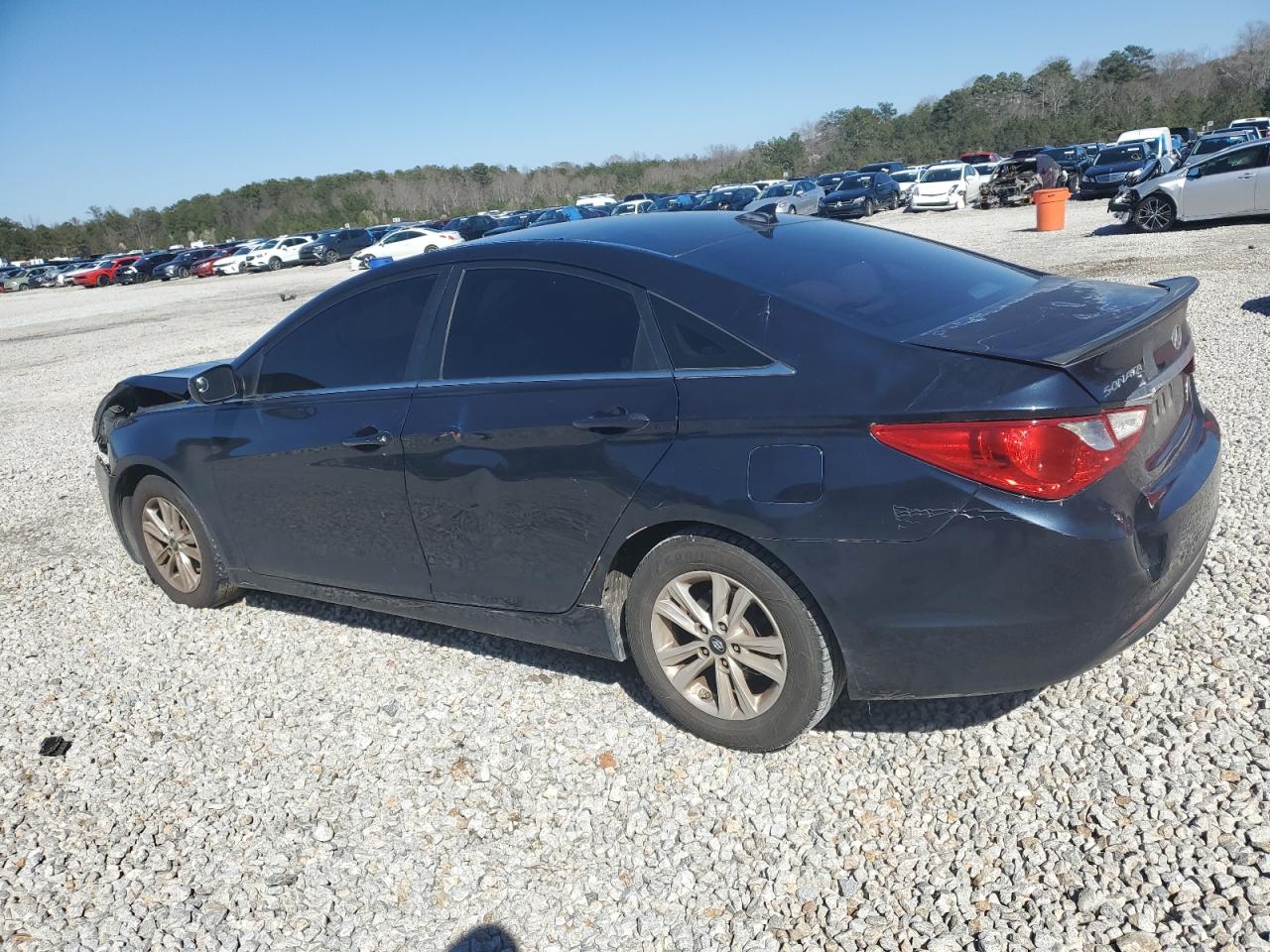 2013 Hyundai Sonata - Image 2