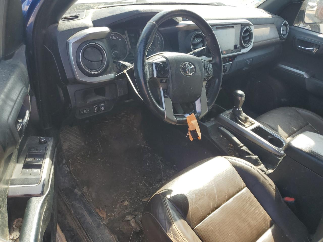 2017 Toyota Tacoma - Image 8