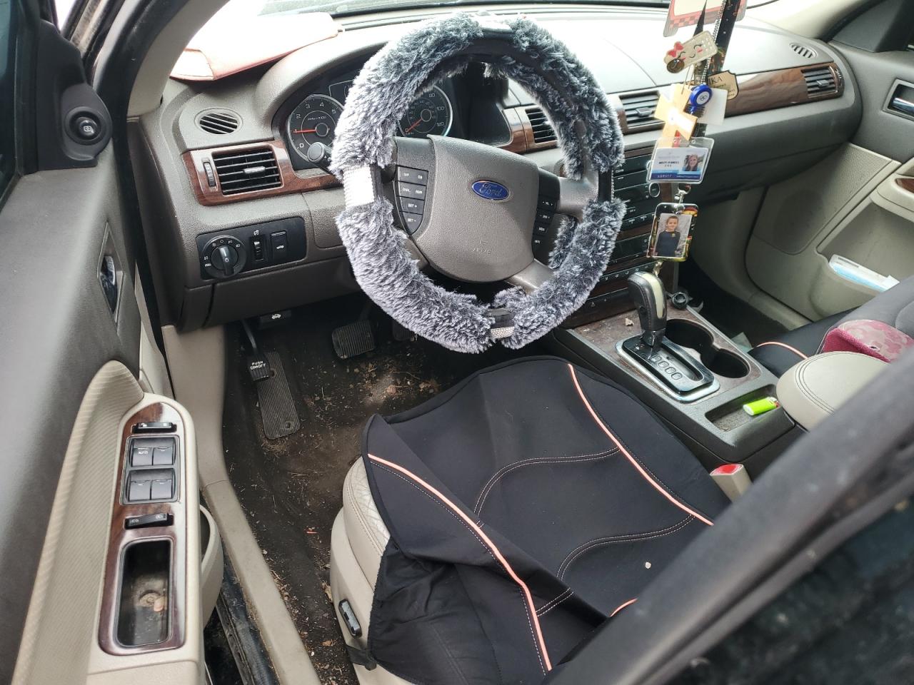 2008 Ford Taurus - Image 8