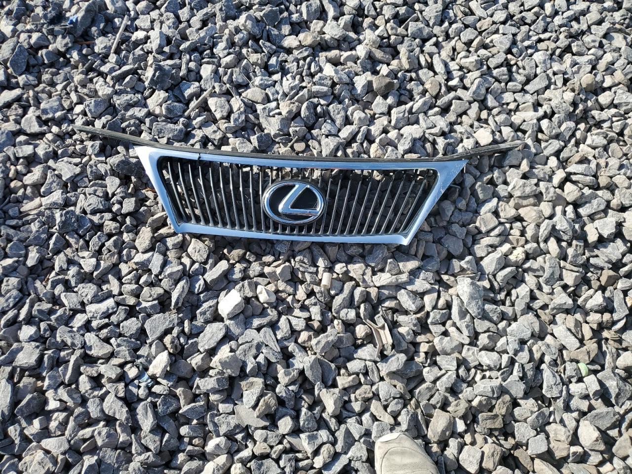 2012 Lexus IS - Image 12