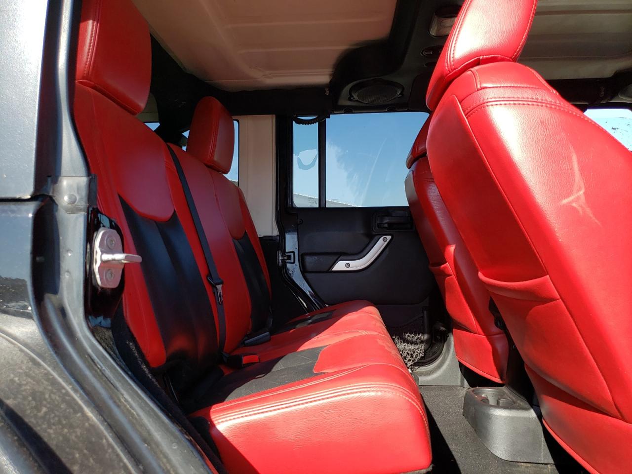 2013 Jeep Wrangler - Image 11