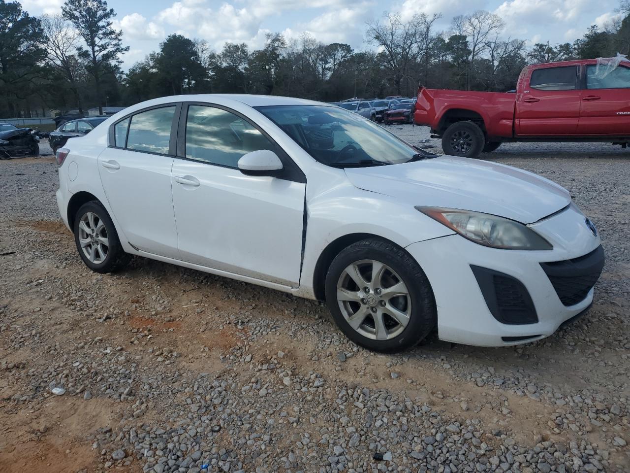2010 Mazda 3 - Image 4