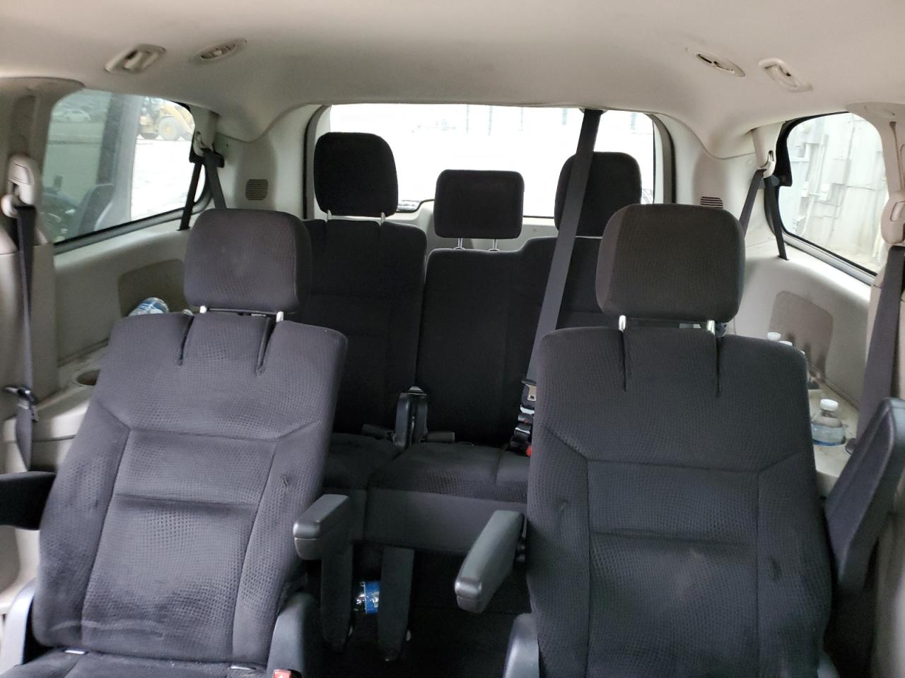 2019 Dodge Caravan - Image 10