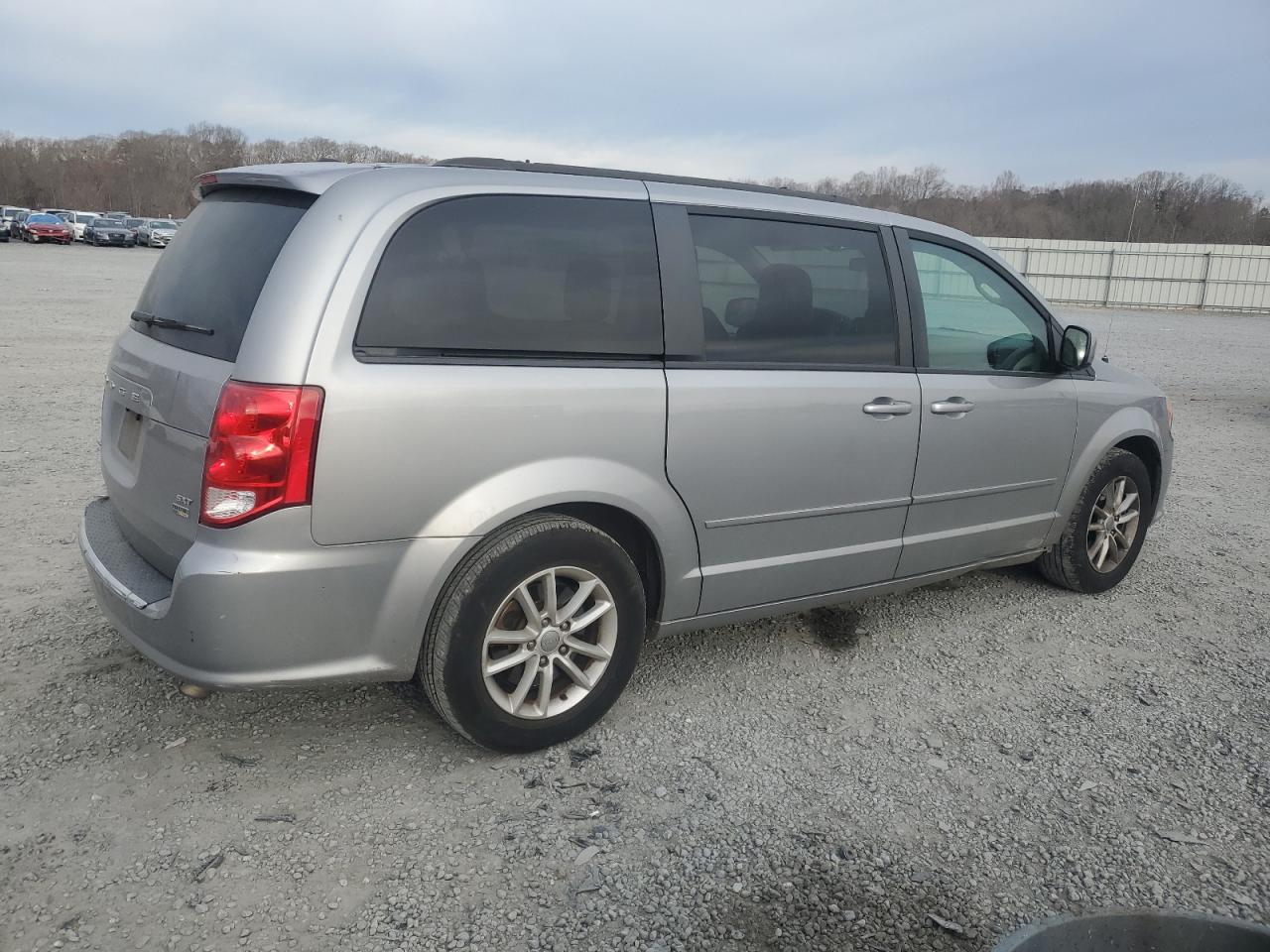 2016 Dodge Caravan - Image 3