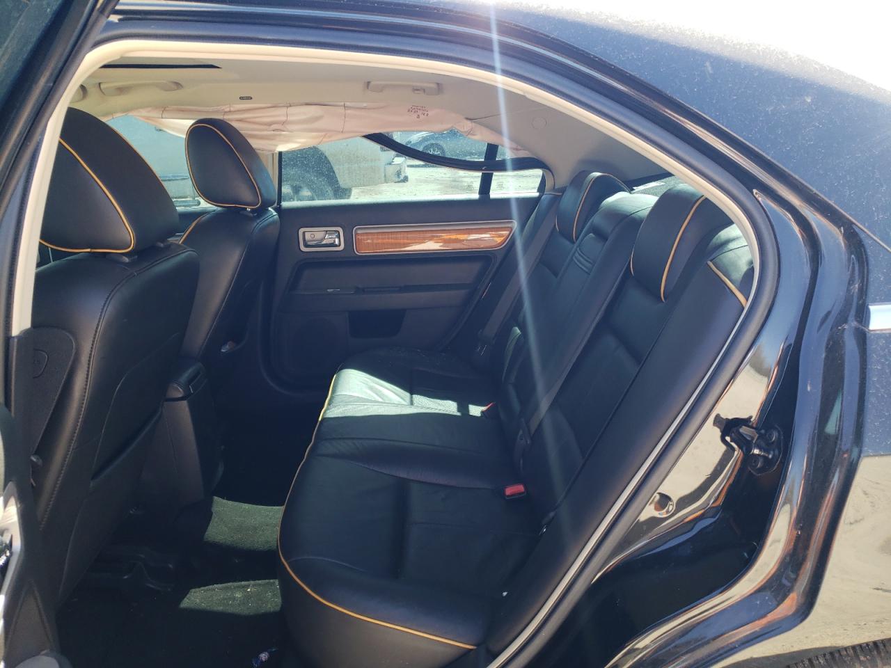 2009 Lincoln MKZ - Image 11