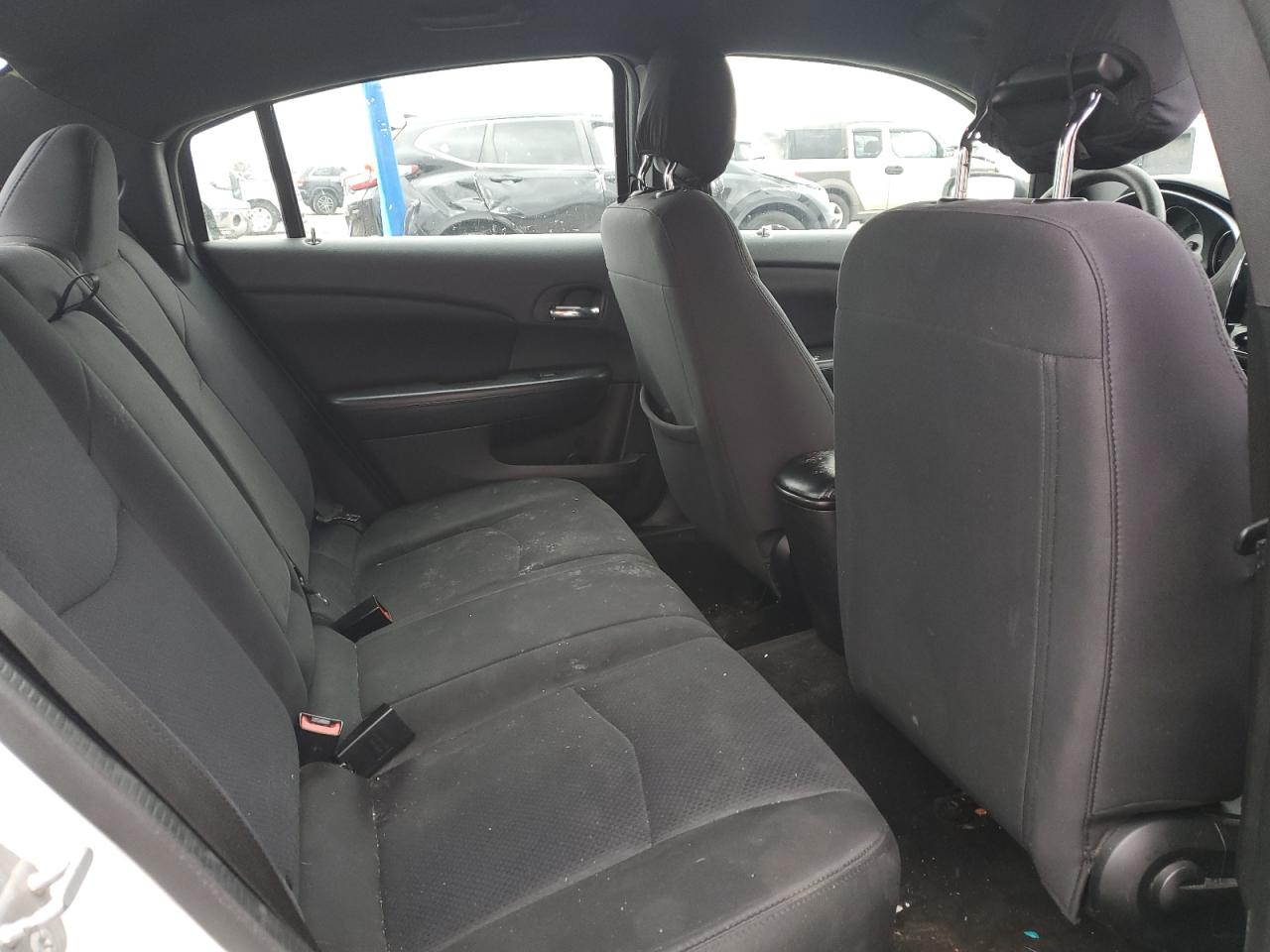2014 Chrysler 200 - Image 10