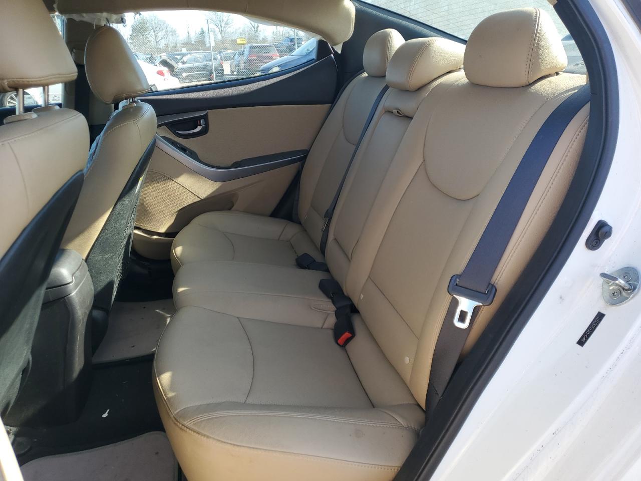 2013 Hyundai Elantra - Image 10