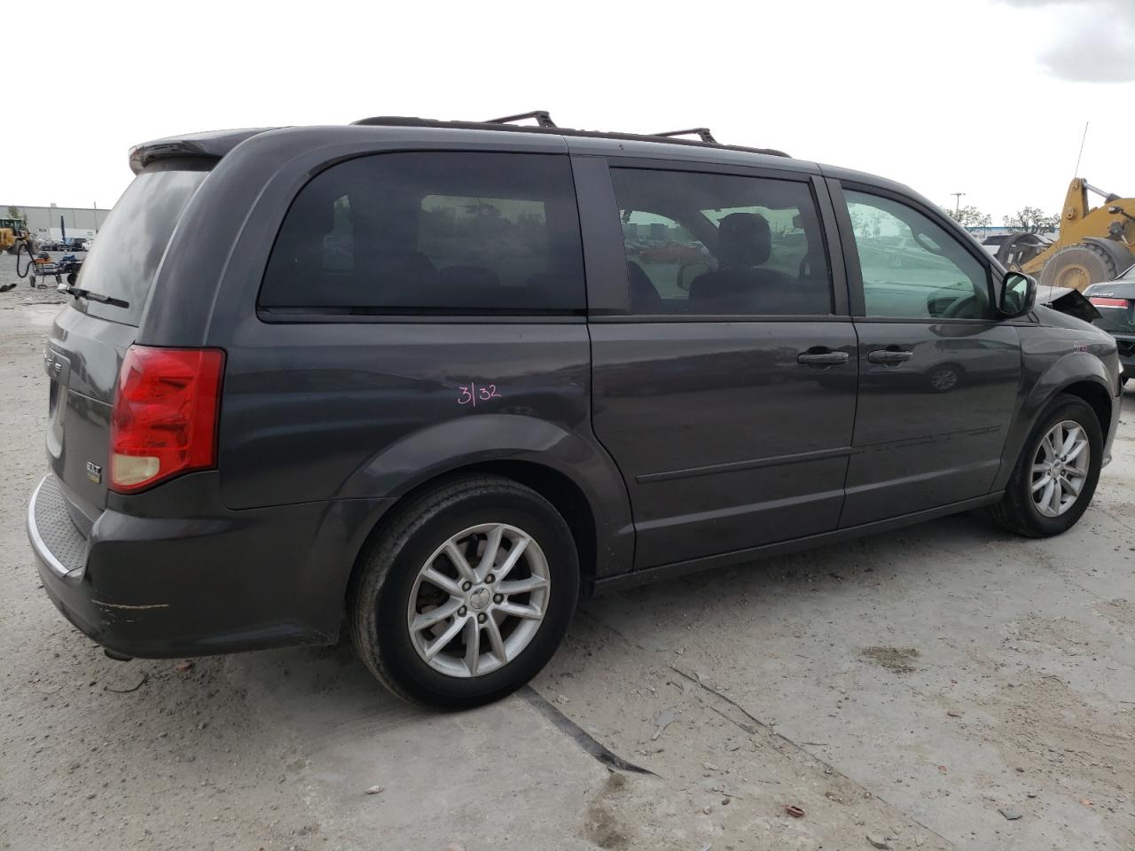 2016 Dodge Caravan - Image 3