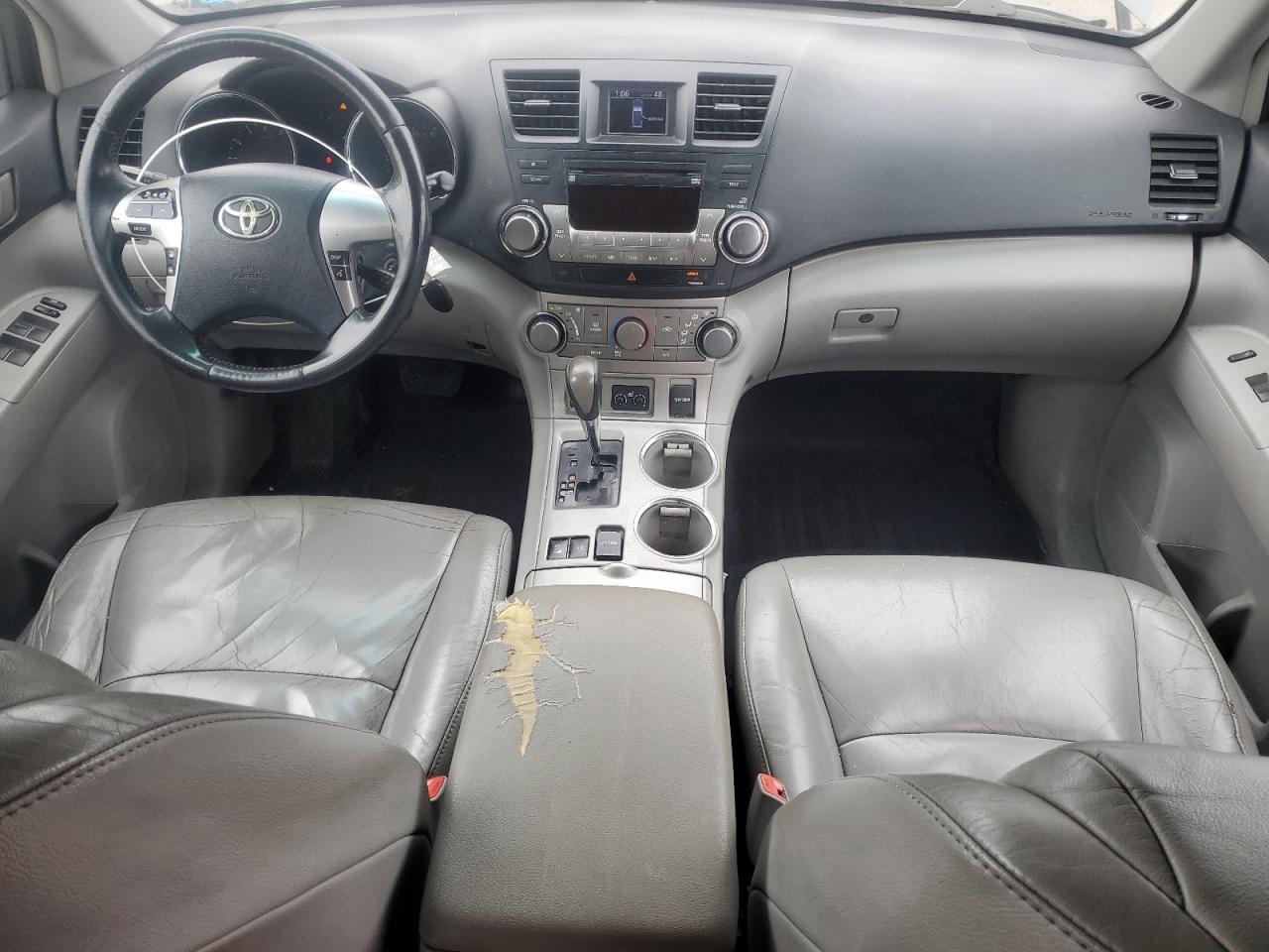 2011 Toyota Highlander - Image 8