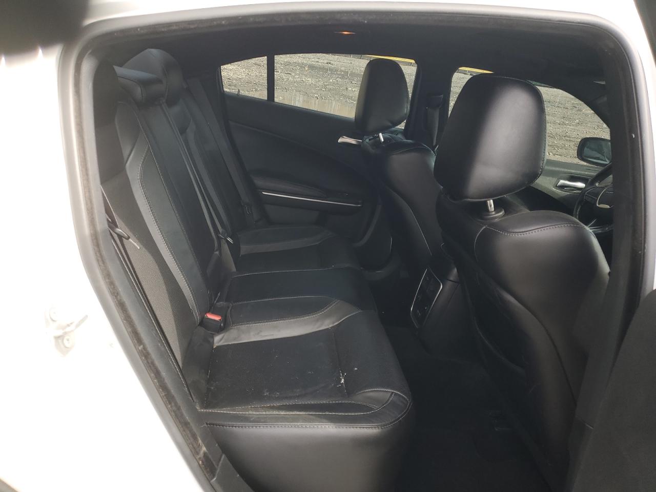 2019 Dodge Charger - Image 10