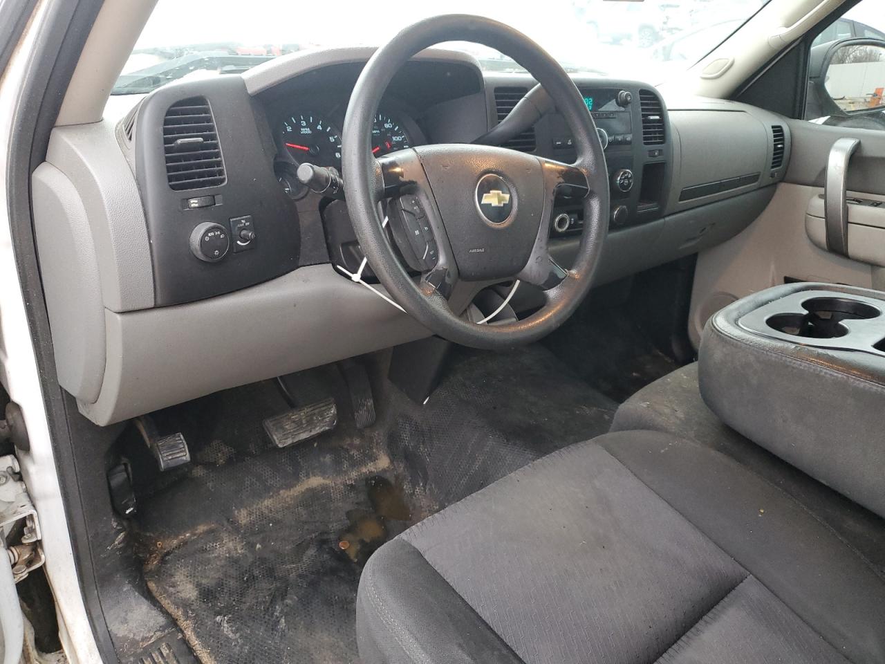 2013 Chevrolet Silverado - Image 8