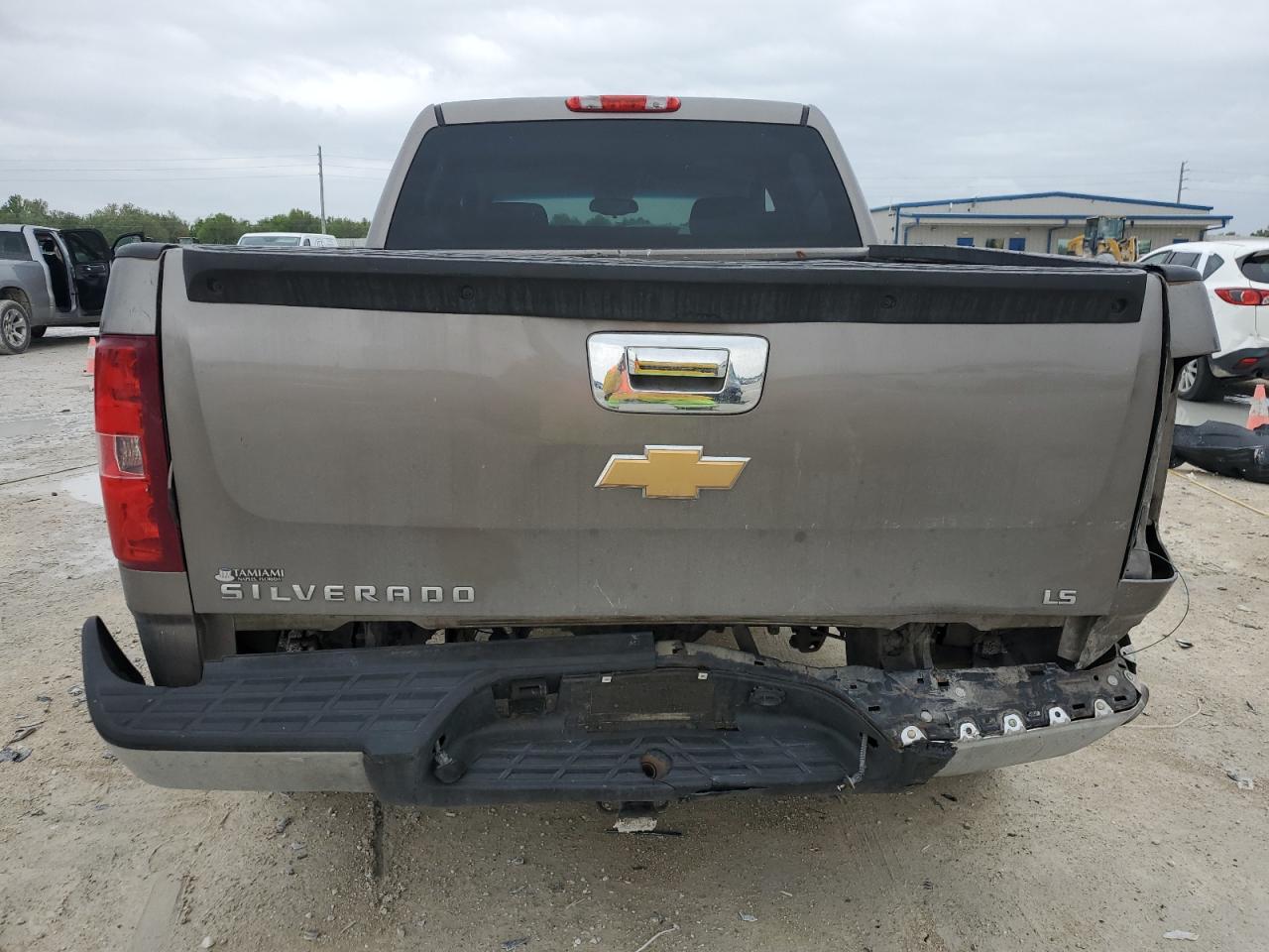 2012 Chevrolet Silverado - Image 6