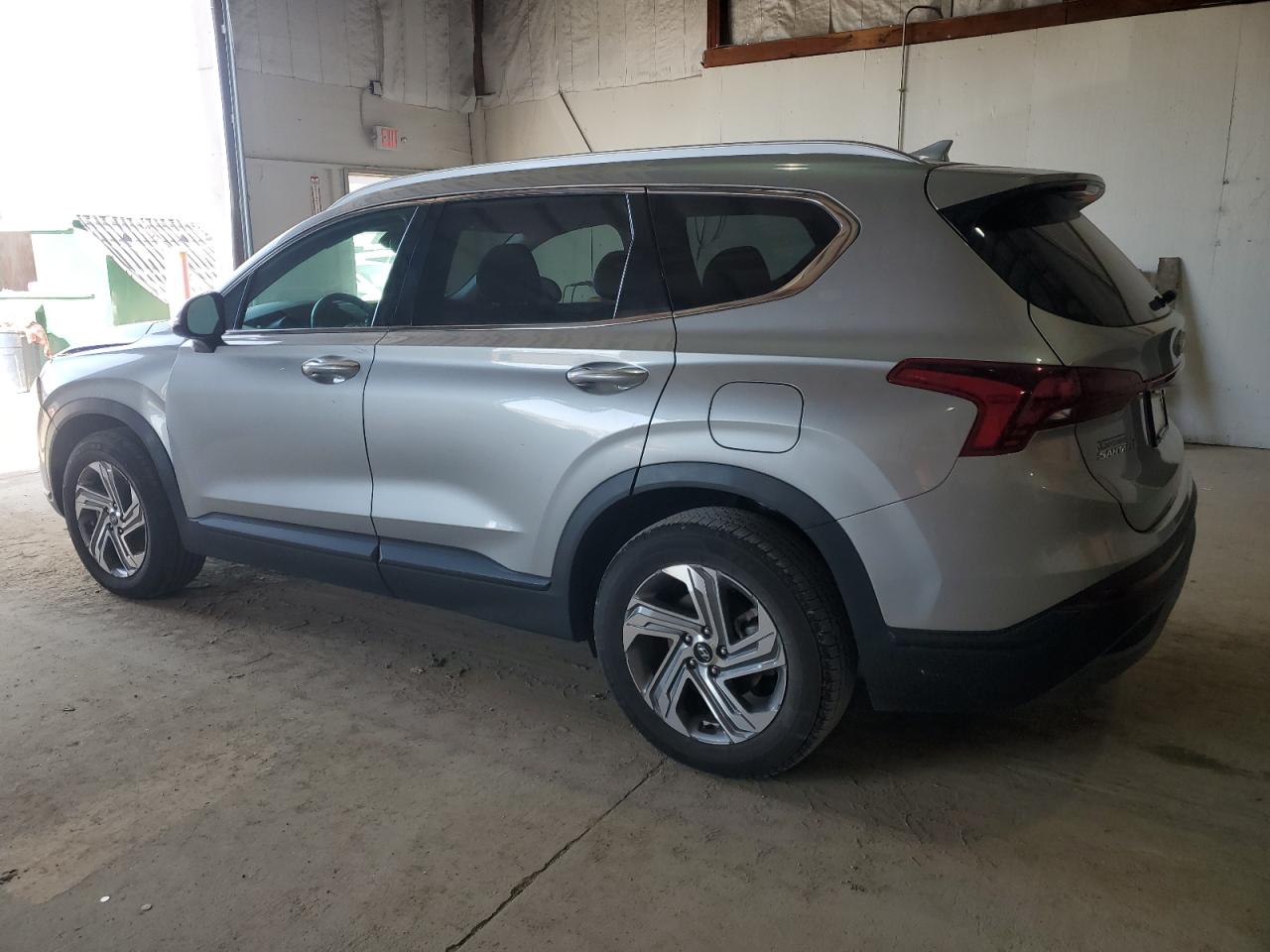 2023 Hyundai Santa Fe - Image 2