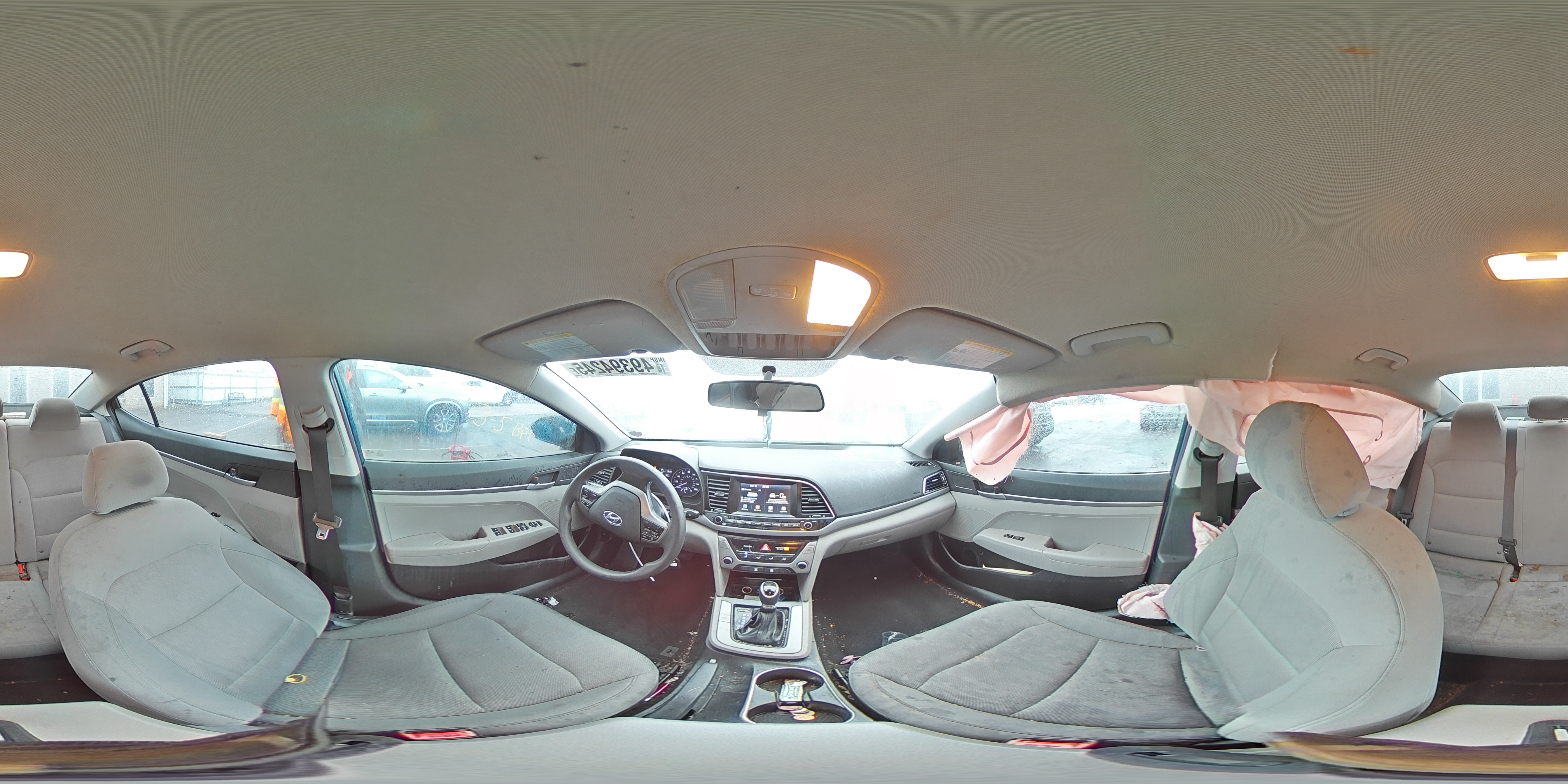 2018 Hyundai Elantra - Image 13