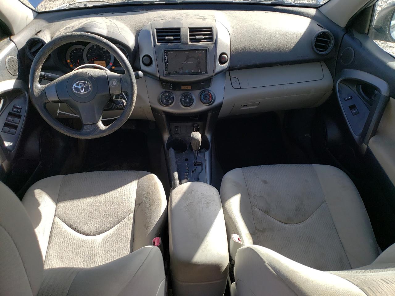 2010 Toyota RAV 4 - Image 8