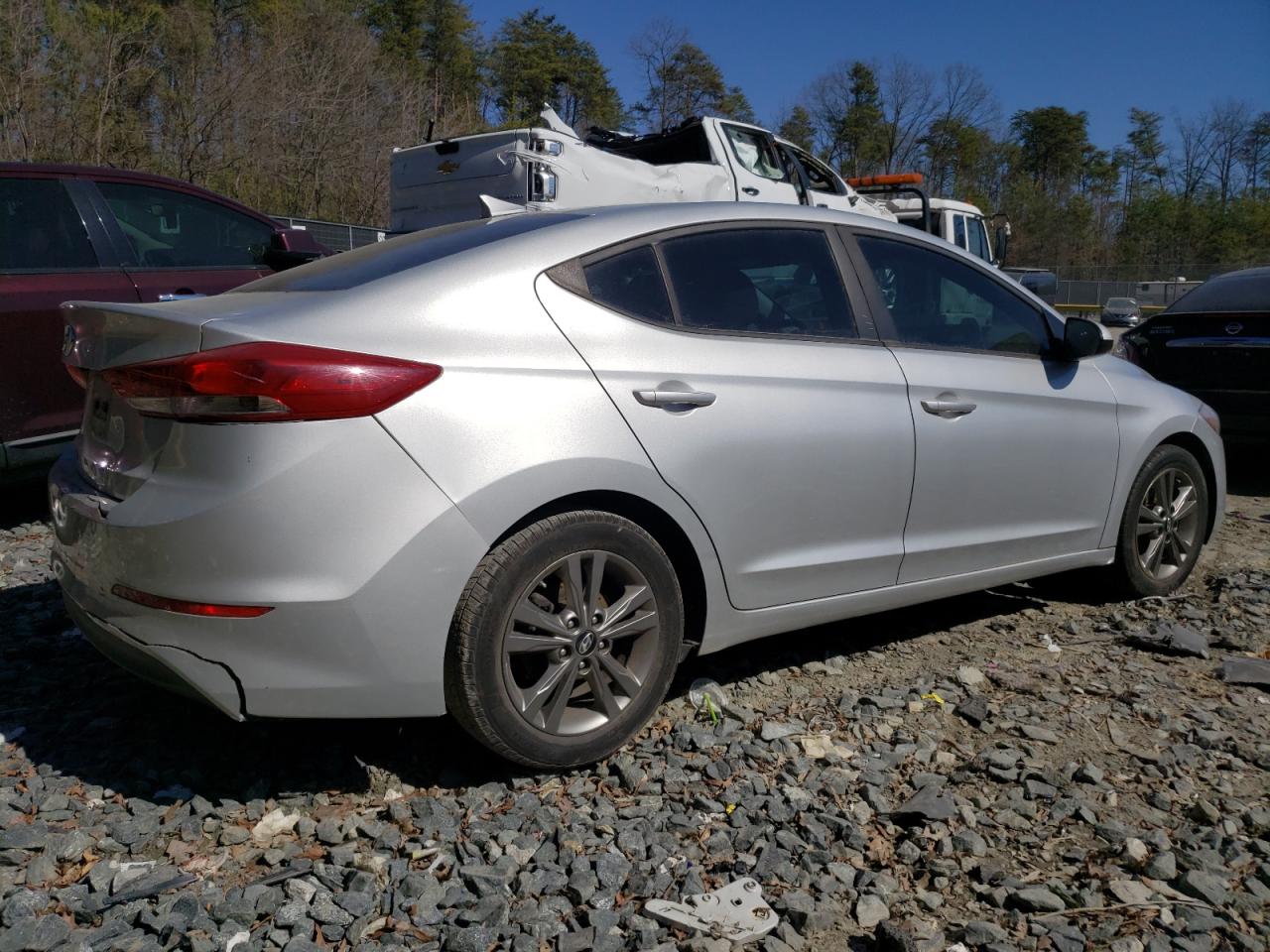 2018 Hyundai Elantra - Image 3