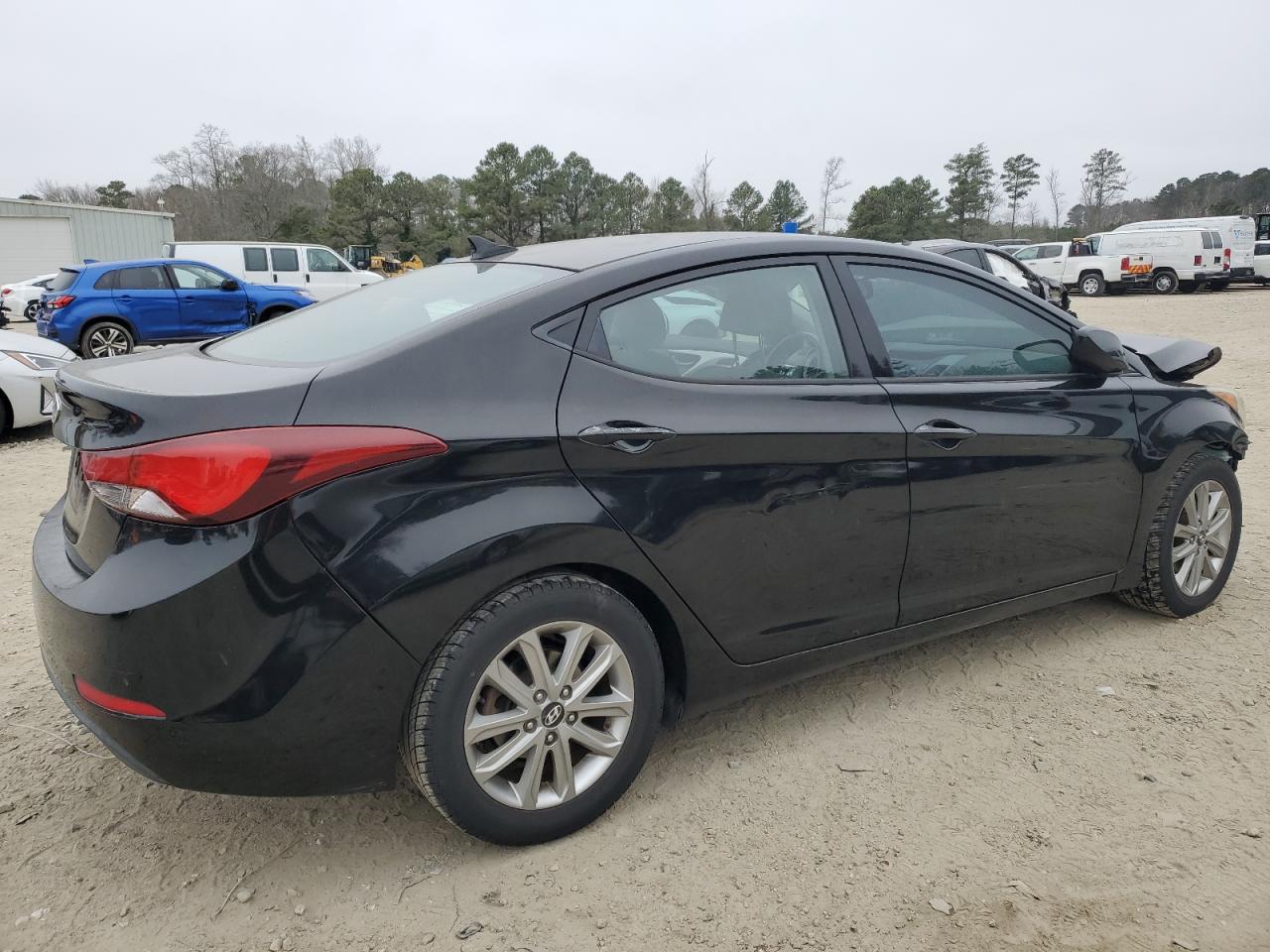 2014 Hyundai Elantra - Image 3