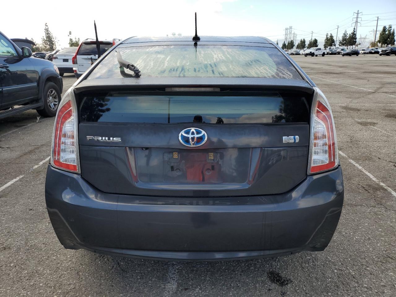 2013 Toyota Prius - Image 6