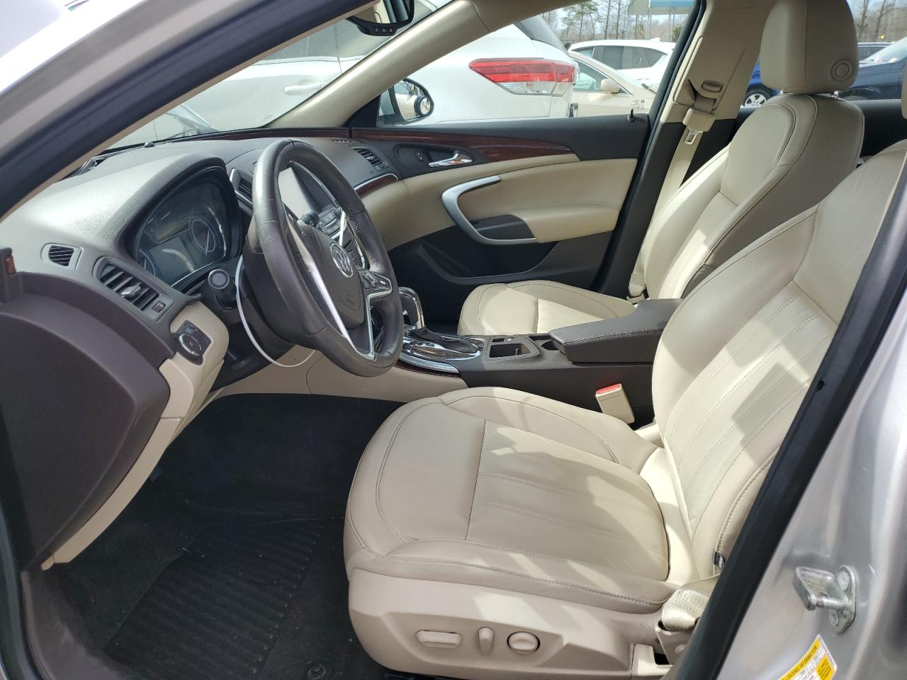 2015 Buick Regal - Image 7