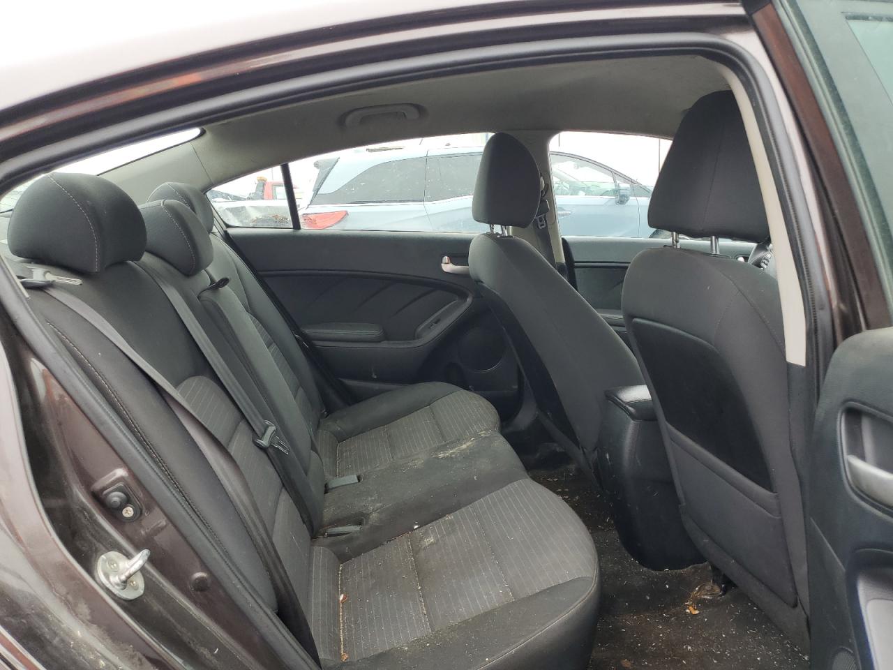 2017 Kia Forte - Image 10