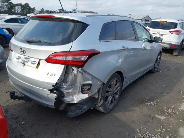 2016 HYUNDAI I30 PREMIU