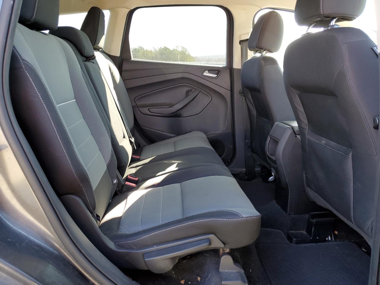 2015 Ford Escape - Image 11