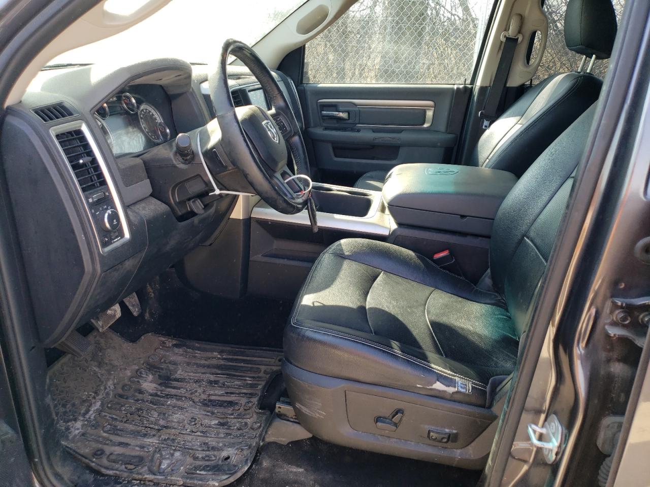2016 RAM 1500 - Image 7