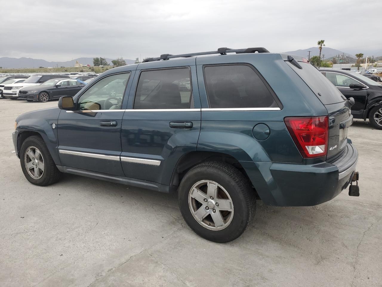 2005 Jeep Grand Cherokee - Image 2