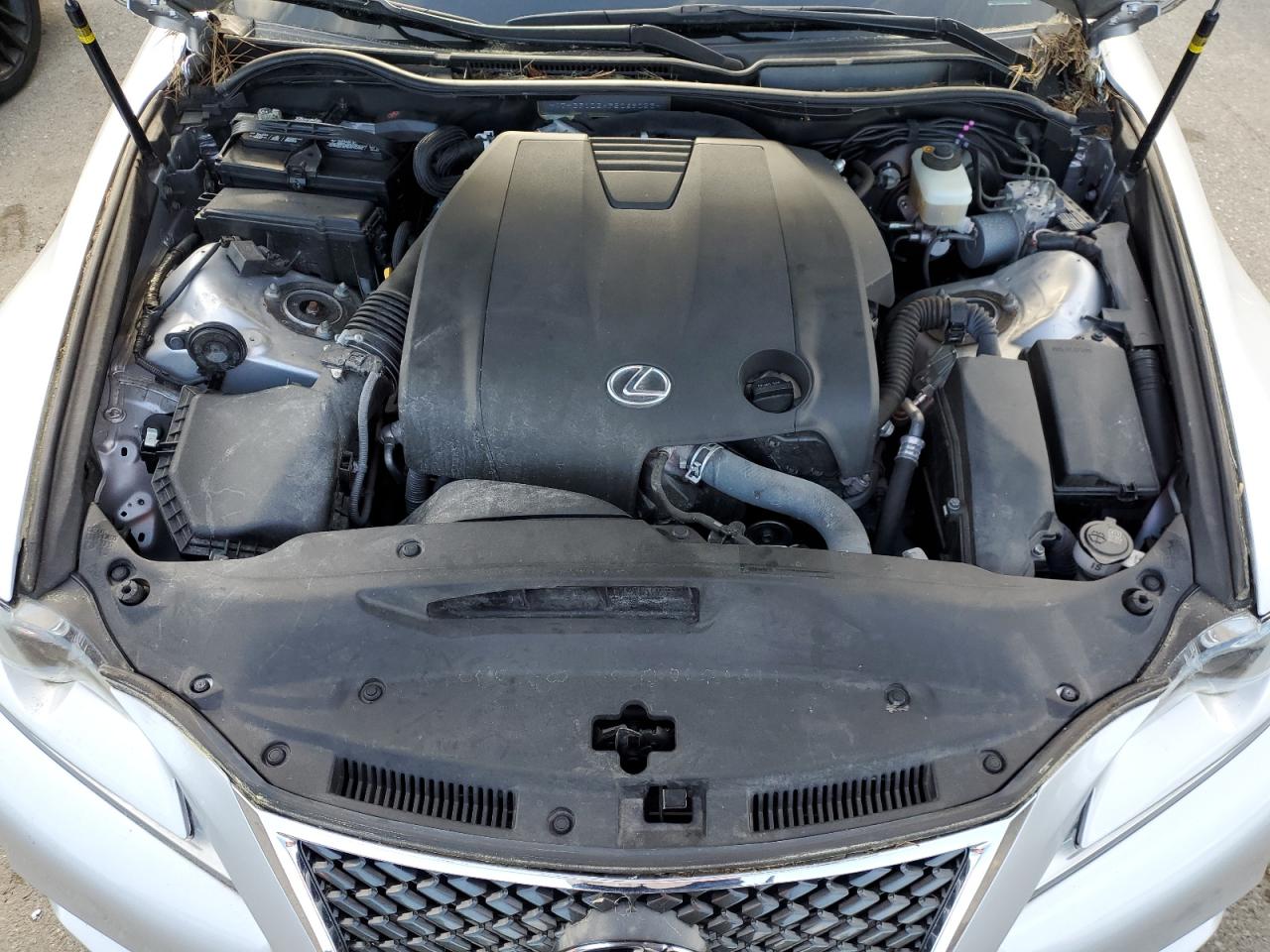 2015 Lexus IS - Image 11