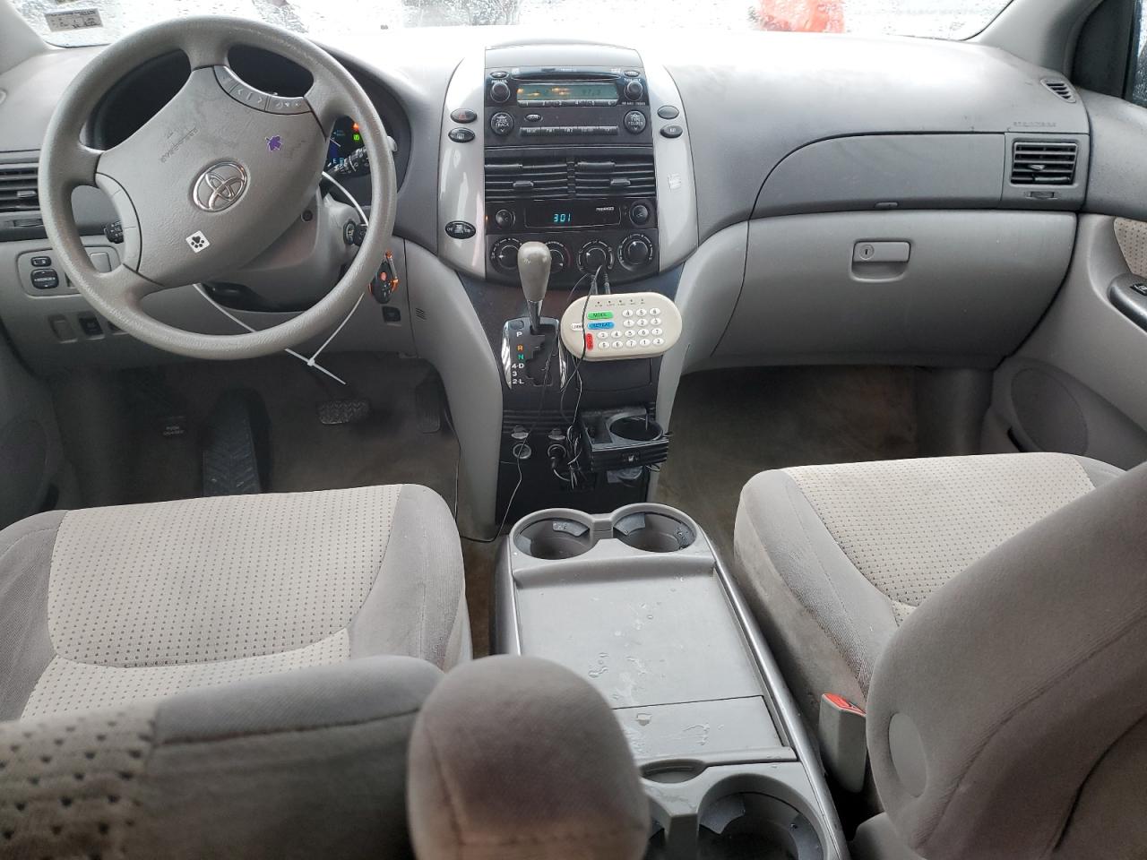 2009 Toyota Sienna - Image 8