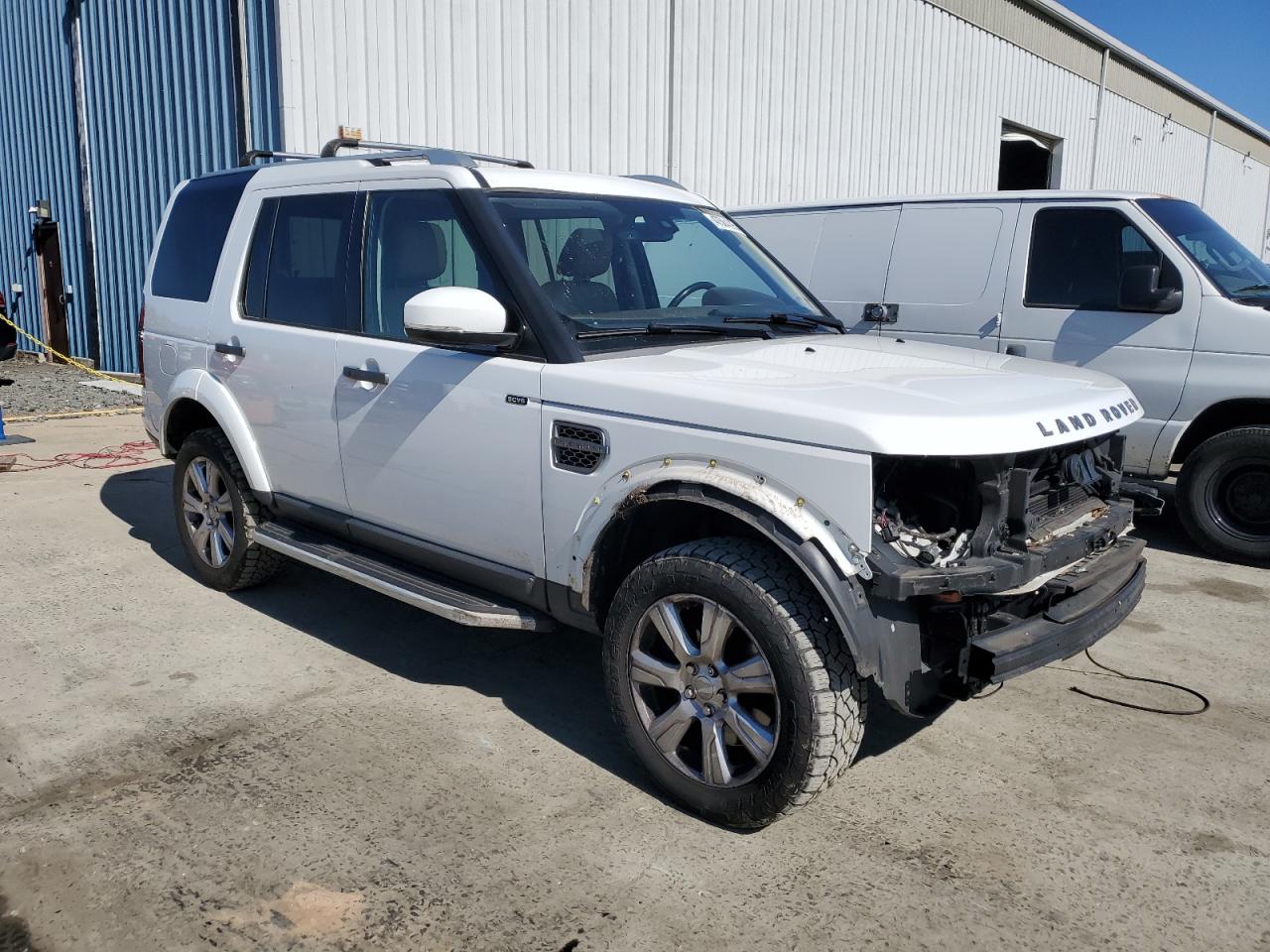 2016 Land Rover LR4 - Image 4