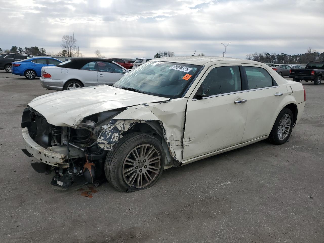 Dunn, NC에서 판매 중인 2010 Chrysler 300 Touring - Front End