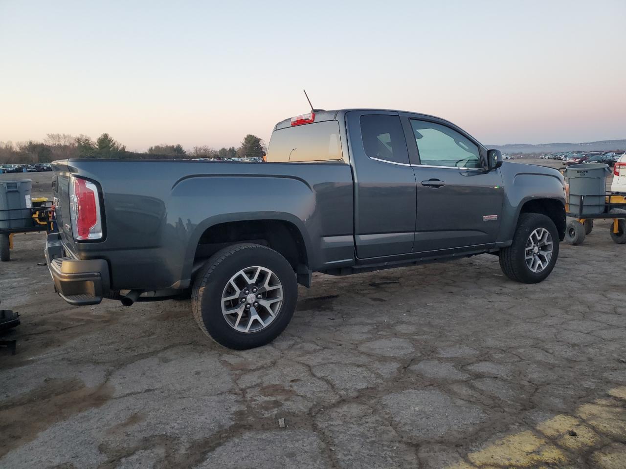 2015 GMC Canyon - Image 3